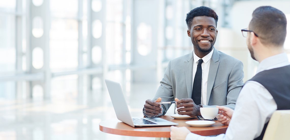advisor-and-client-discussing-investments